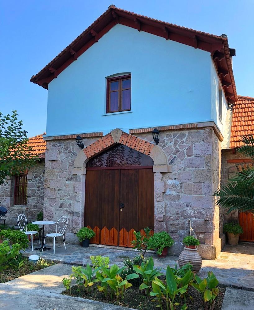 The Loriet Aparthotel 4*
